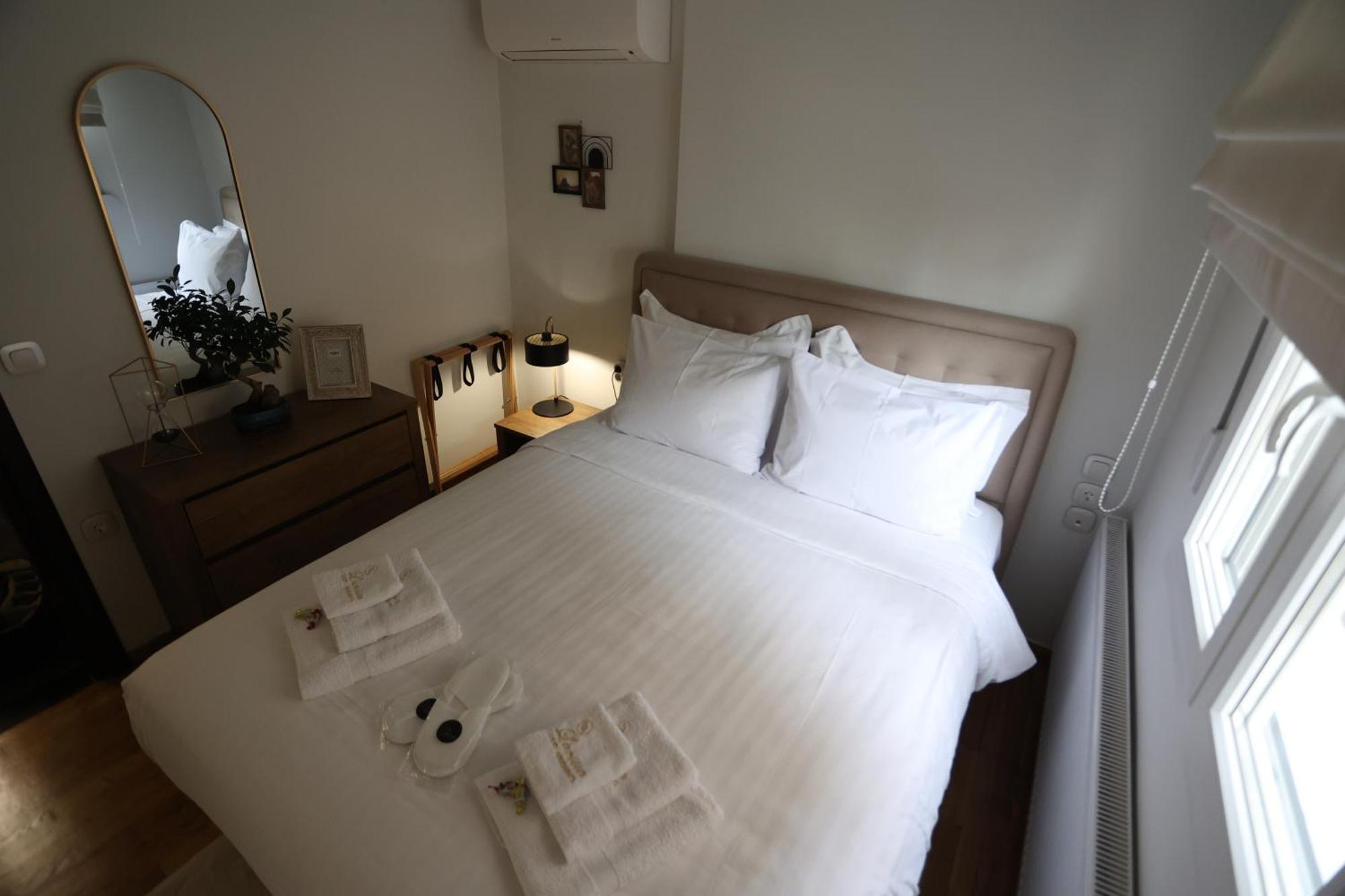 La Larissa Luxury Apartments Thetis Esterno foto
